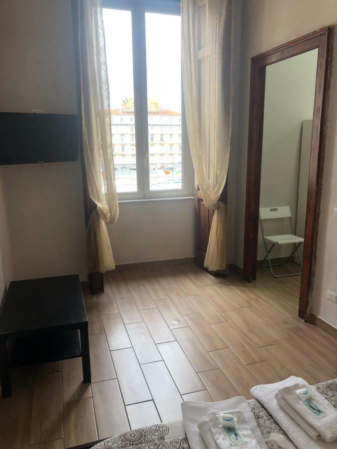 Bed and Breakfast La Casa Di Fafa Napoli Esterno foto